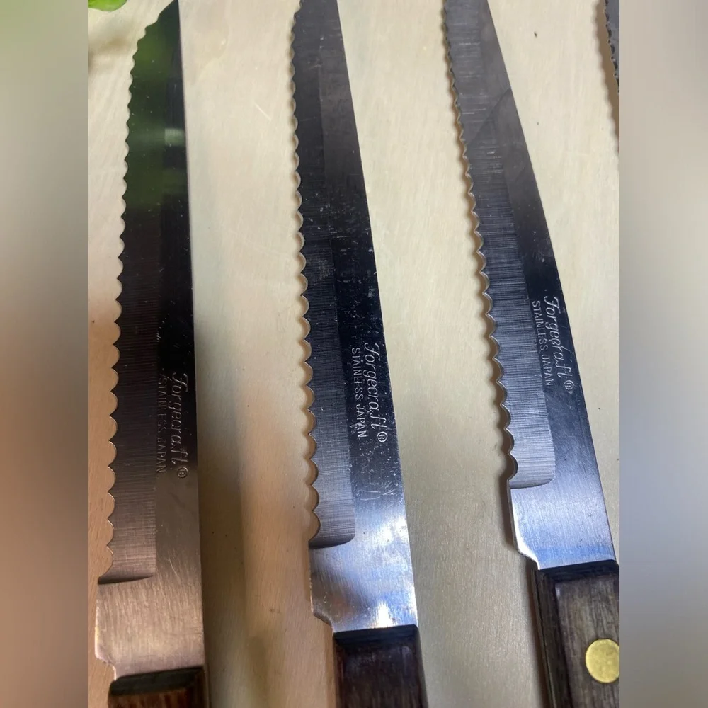 Forgecraft Stainless Japan Set of 5 Serrated‎ Steak Knives with Wooden Handles